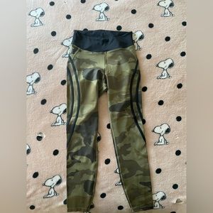 Better Bodies Camo High Tights